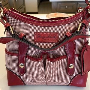 Excellent condition Dooney & Bourke purse